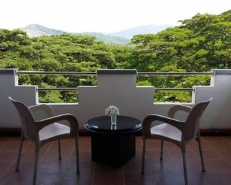 Hotel Lans - Digana - Balcón