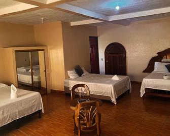 Hotel y Restaurante La Perla, Cacaopera, Morazan, El Salvador - Cacaopera - Camera da letto