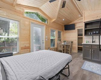 Brand New Cabin - Kernville - Comedor