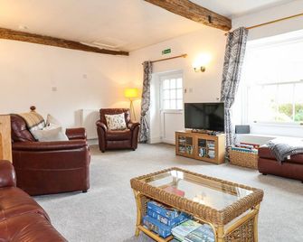 Toad Cottage - Matlock - Living room