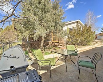 Eco-Friendly Escape in Cortez - Pets Welcome! - Cortez - Patio