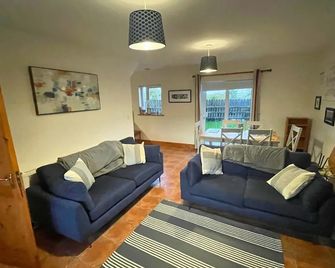 Seacliff Holiday Homes - Dunmore East - Huiskamer