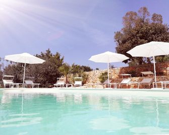 Tenuta Aletheia B&b - Alliste - Басейн