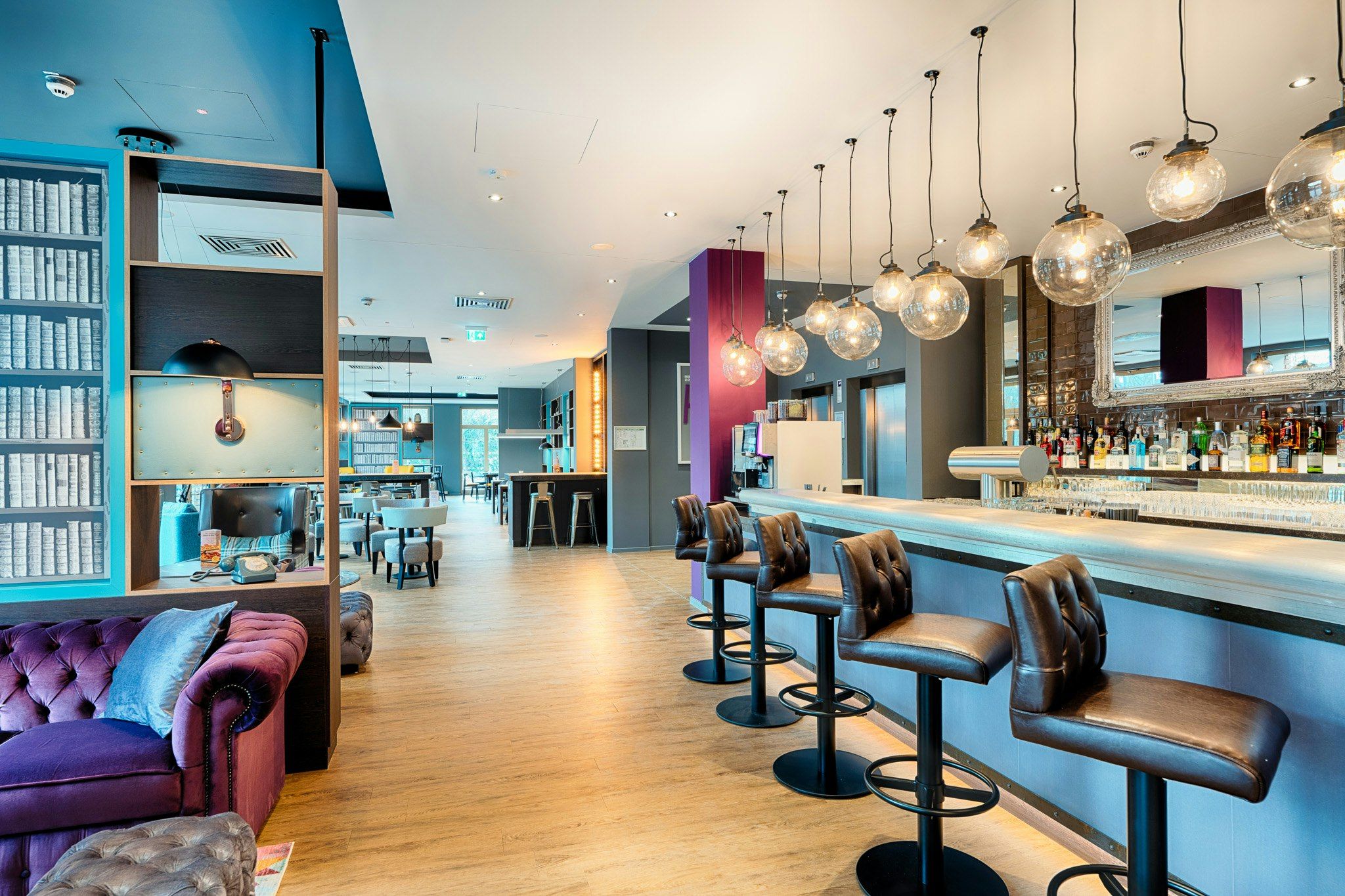 Premier Inn Wiesbaden City Centre - Wiesbaden - Bar