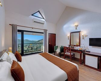 8fold-Pinecrest By Larisa, Bhimtal - Bhimtal