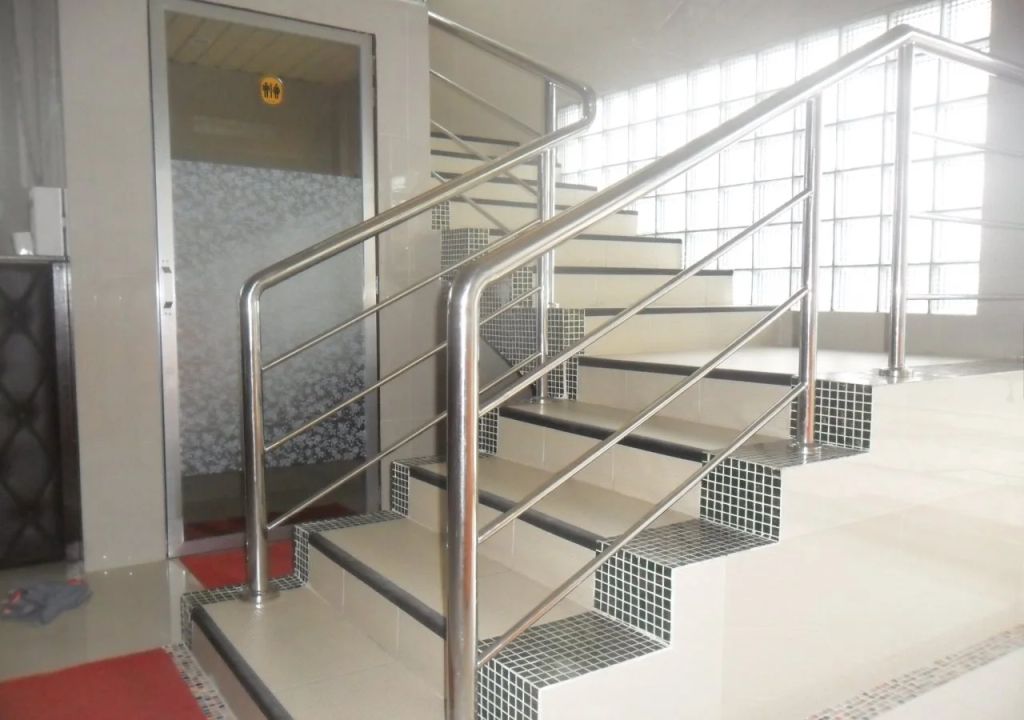 B n T Inn - Lapu-Lapu City - Stairs