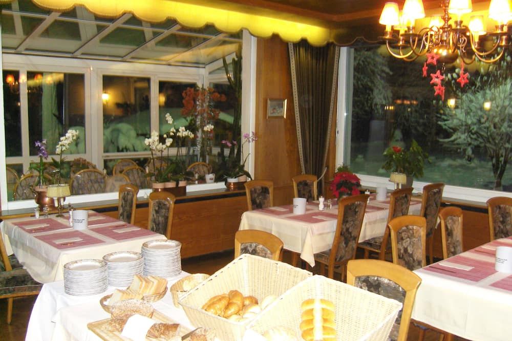 Hostel Vista Zweisimmen - Zweisimmen - Restaurant