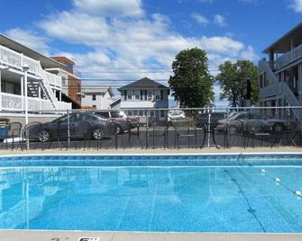 Green Dolphin Motel - Old Orchard Beach - Pool