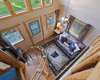 Cozy Couples cabin, hikers delight, epic Mountain View - Bigfork - Stairs