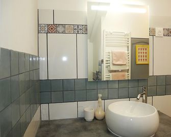 L'Oriflamme - Awinion