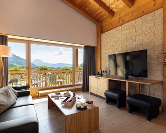 Hôtel Cailler & Bains de la Gruyère - Val-de-Charmey - Living room