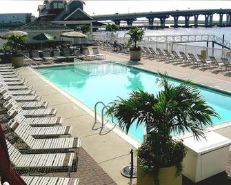 Pier 4 Hotel - Somers Point - Piscina