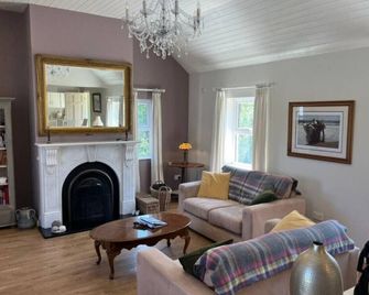 River Cottage, Clifden - Clifden - Living room