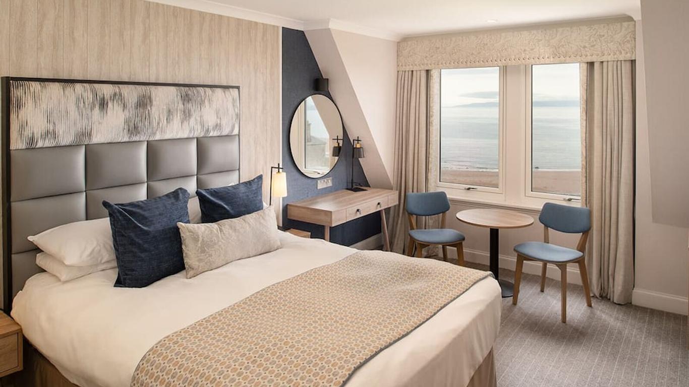 سي ميل هيدرو هوتل آند ريزورت