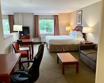 Days Inn & Suites by Wyndham Laurel Near Fort Meade - Laurel - Camera da letto