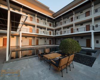Maithong Riverside - Phetchaburi - Patio