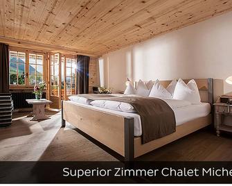 Hotel Arc-en-ciel Gstaad - Ґштад - Спальня