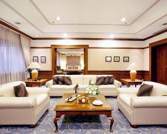 Grand Sahid Jaya Cbd - Jakarta - Living room