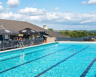5 person holiday home on a holiday park in Aabenraa - Aabenraa - Pool