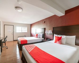 OYO Hotel Mcallen Airport South - McAllen - Schlafzimmer