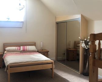 Pillars House - Edinburgh - Bedroom