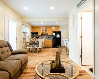 Spacious One Bedroom Apt With Private Entrance - Centereach - Living room