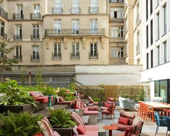 citizenM Paris Champs Elysees - Paris - Bar