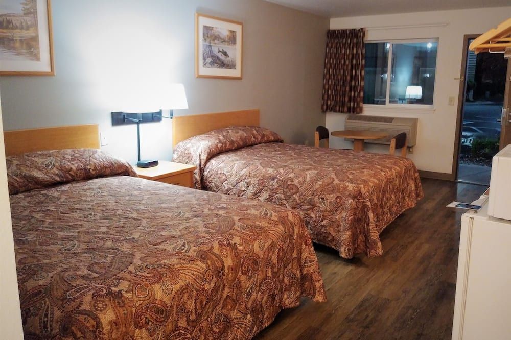 Sugarloaf Mountain Motel - Bend - Schlafzimmer