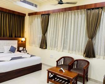 Pph Living Gnr Grand Luxury Rooms - Madanapalle - Habitación