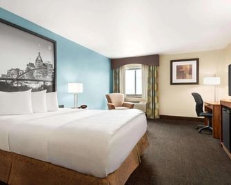 لوكس ستوديوز - ناشفيل (تينيسي) - غرفة نوم