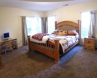 Natal Granite Multi-Family Retreat, Fast Wifi, Ac, Shaver Lake Forested Area - Shaver Lake - Habitación