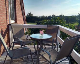 Ferienwohnung 1 Schulze - Neustrelitz - Balcón