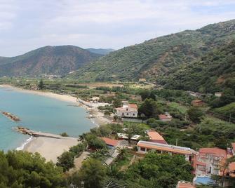 Casa Mare Blu Sicilia - 30 meters from the beautiful beach of Lungomare A. Doria - Capo d'Orlando - Spiaggia