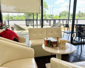 Rungreang Hotel - Ban Phai - Lounge