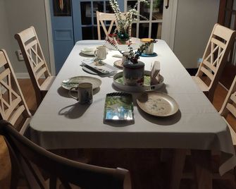 Ranch With Cactuses Weekly/Monthly Up to 50% Off - Millsboro - Dining room