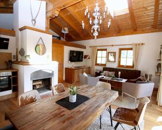 Chalet Belle Kitz By Belle Stay - Kitzbühel - Comedor