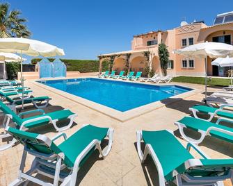Apartamentos Monte dos Avós, Albufeira by AlgarveBlossom - Albufeira - Piscina