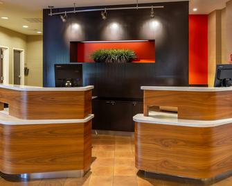 Courtyard by Marriott Lexington Keeneland/Airport - Lexington - Recepción
