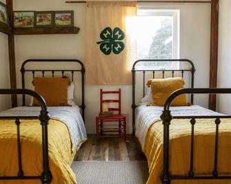 Anaway Place Barn - Richland Center - Bedroom