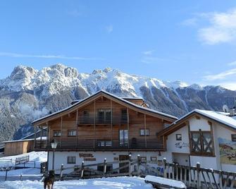 Agritur Weiss - Vigo di Fassa - Edificio