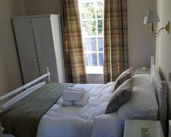 Central Bar Guesthouse - Cushendall