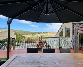 Eastern Reef Cottages - Port Campbell - Patio