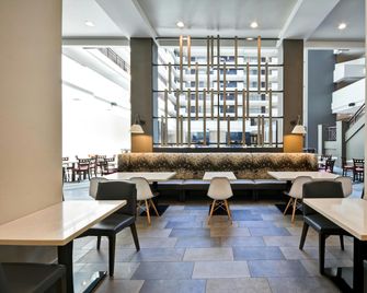 Embassy Suites by Hilton Charlotte - Charlotte - Lounge