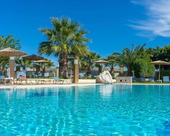 Stamos Hotel - Afántou