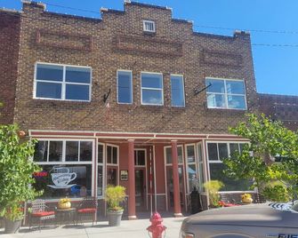 Railroad Rendezvous - Overlooking Historic Helper Main Street - Helper - Edificio