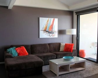 馬里納渡假村 - 國王海灘 - 卡朗德拉 - 客廳