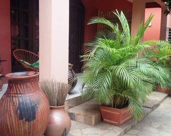 Keryvonne - Lomé - Patio