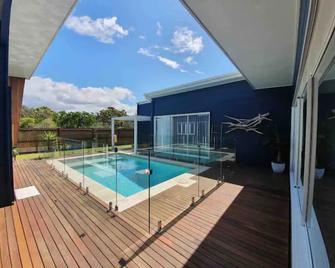 The Family Beach House - Tweed Heads - Pool