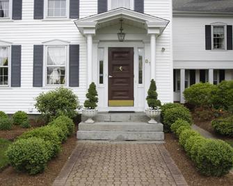 The Scranton Seahorse Inn - Madison - Building