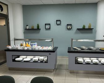 Hotel Avenida de Canarias - Vecindario - Buffet